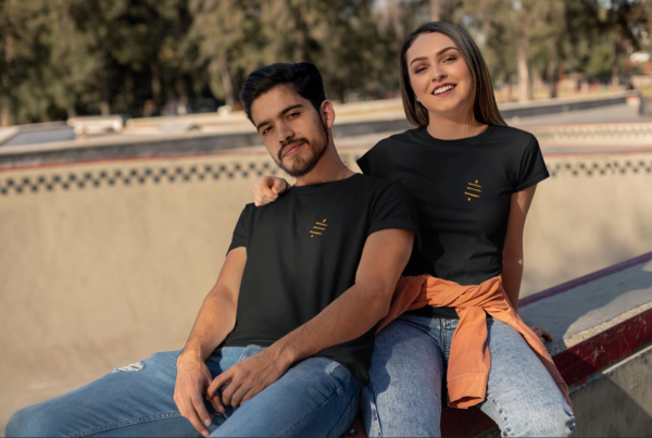 Camiseta Kanji de Satoshi bordada